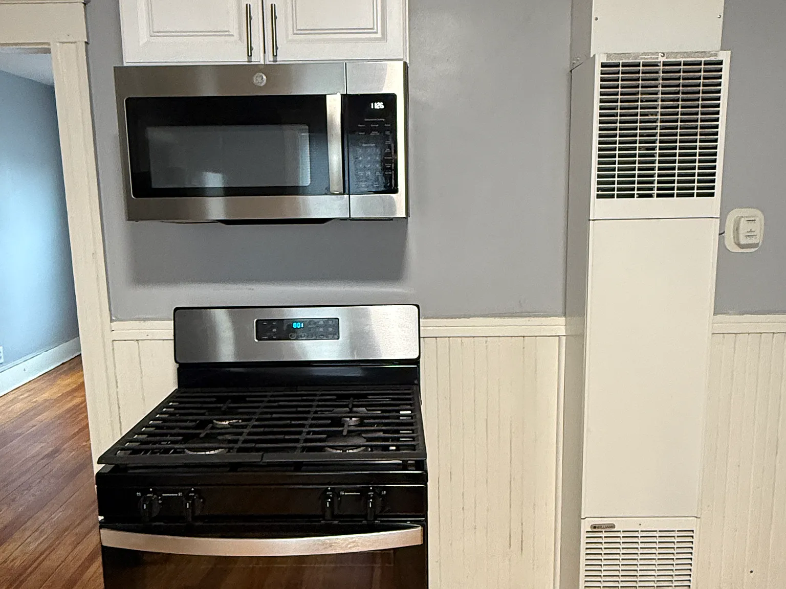 2 bed, 900 sqft, $1,725 — Photo 3