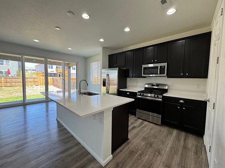9823 Jaggar Way — Photo 3