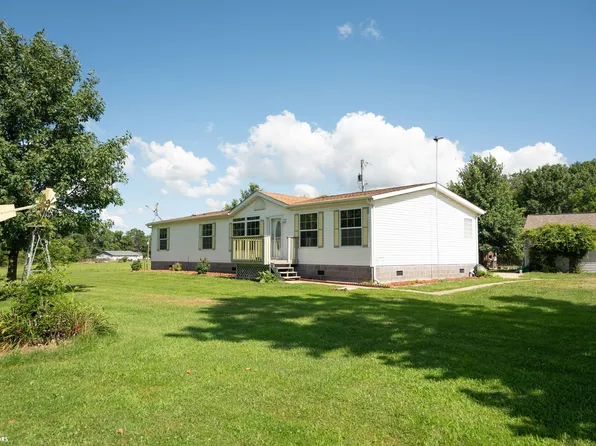 3391 Timberlake Dr, Keokuk, IA 52632