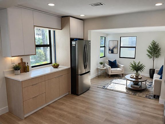 3rd image of 120 W 22ND Street