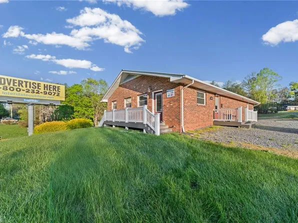 125 Woodhaven Rd, North Wilkesboro, NC 28659