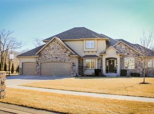 5739 SW 44th Ct, Topeka, KS 66610