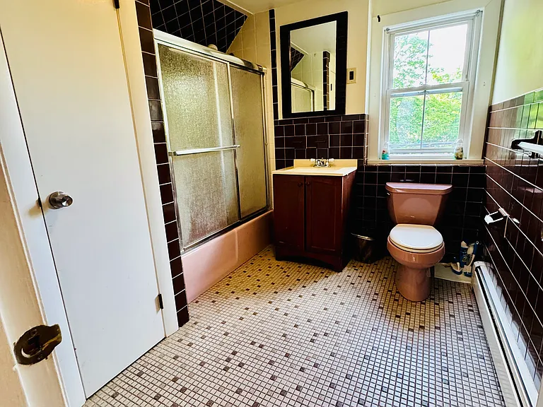 84 Williams Ave — Photo 22