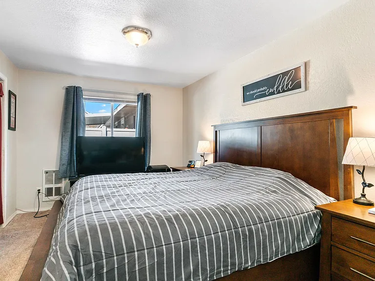 1107 Madison St — Photo 10