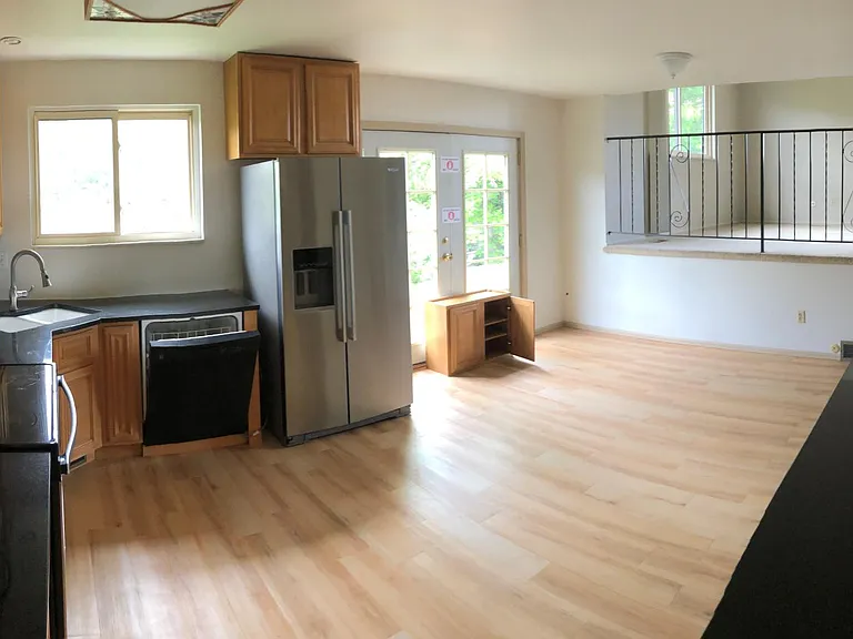 614 Boyd St — Photo 2