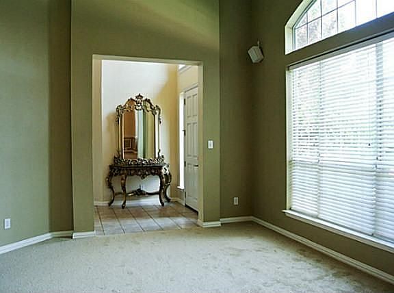 5th image of 1010 Forestwood Ln