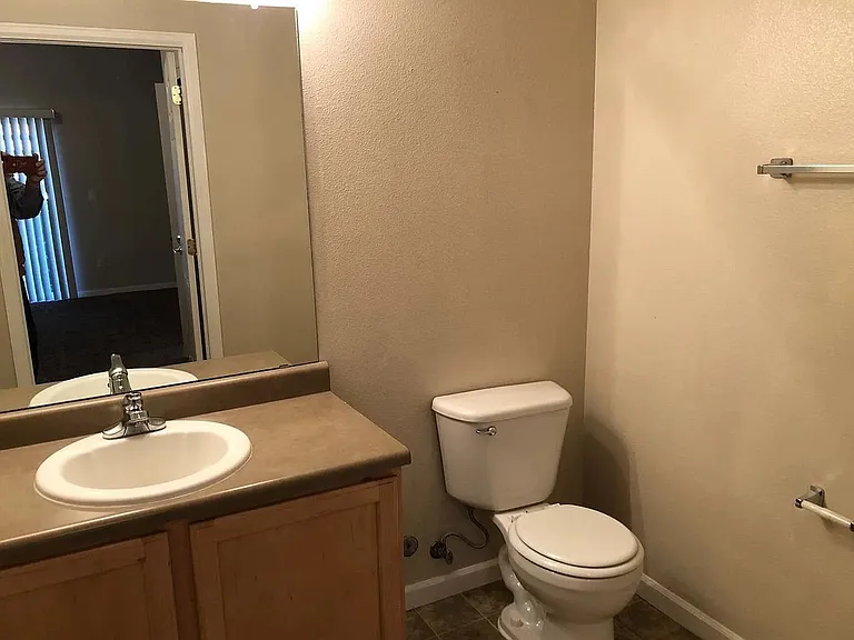 1002 Lucca Dr — Photo 10