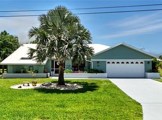 1024 SE 18th Pl, Cape Coral, FL 33990