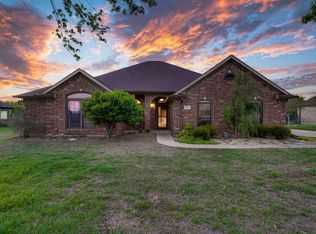 233 Bent Creek Dr, Waxahachie, TX 75165