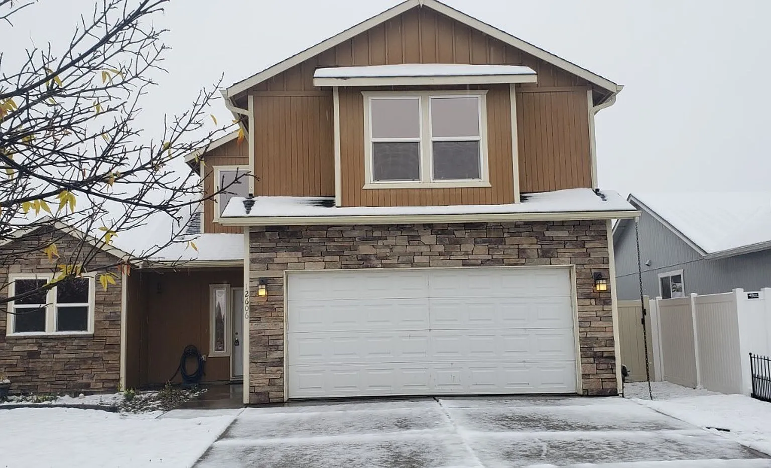 Airway Heights 3 Bed 2.5 bath plus LARGE rec. room. — Photo 1
