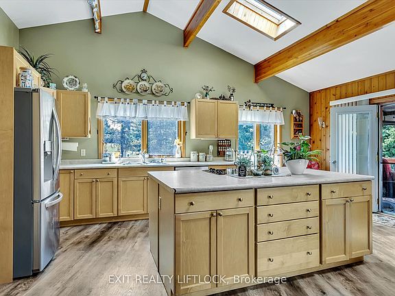 5th image of 25 Balsam Rd
