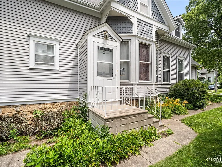 334 Arbor Ave #2 — Photo 2