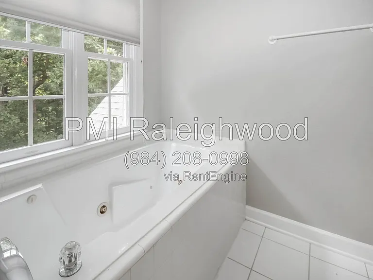 301 Perry Creek Dr — Photo 19