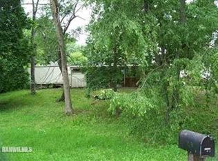 249 Copper Kettle Ln, East Dubuque, IL 61025