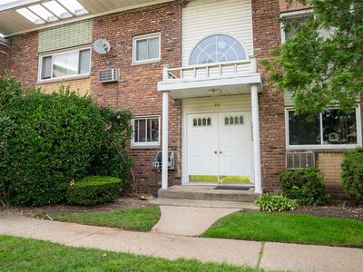 257 N Newbridge Road #2C, Levittown, NY, 11756