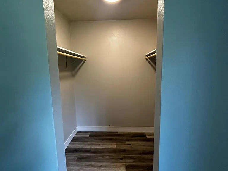 1320 Riverside Dr — Photo 7