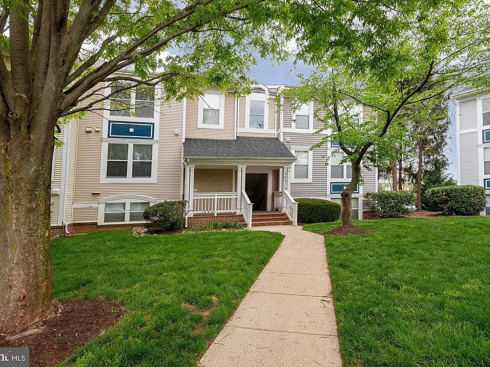 20575 Snowshoe Sq #202