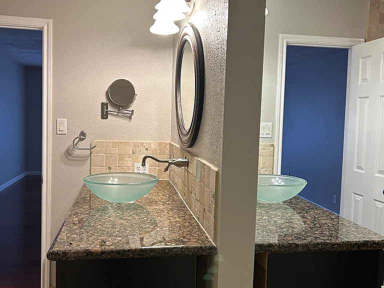 Master Bathroom His/Hers