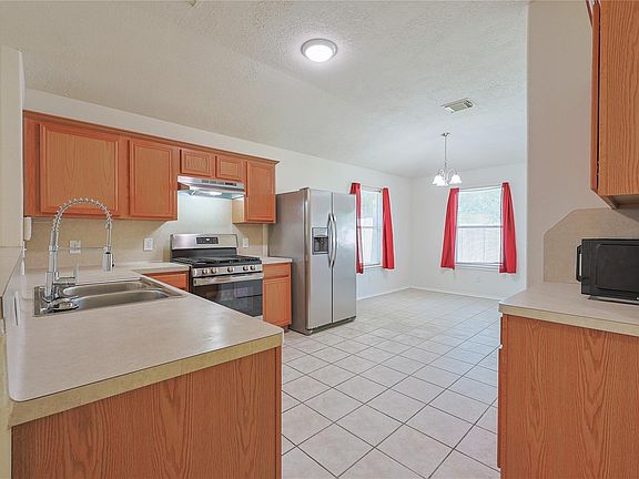 3rd image of 6622 Stonecross Creek Ln