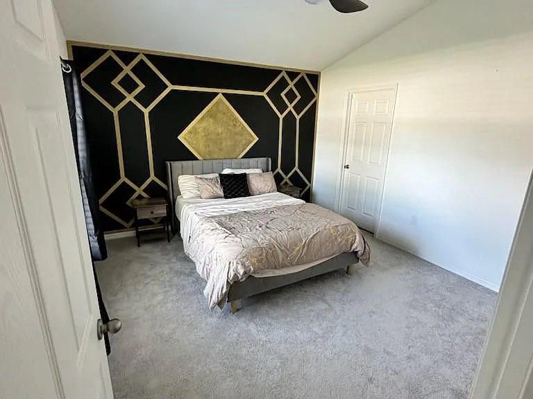 1099 Dania Cir NE — Photo 8