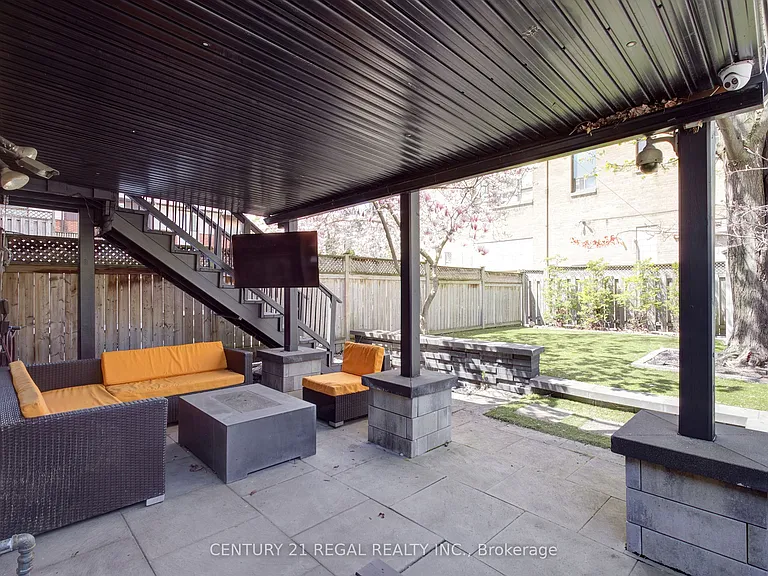 48 Michener Ct — Photo 36