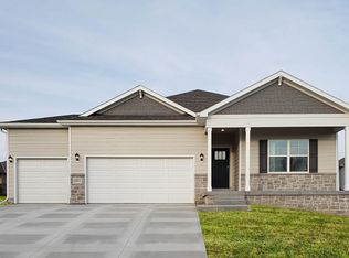 10911 S 176th St, Gretna, NE 68028