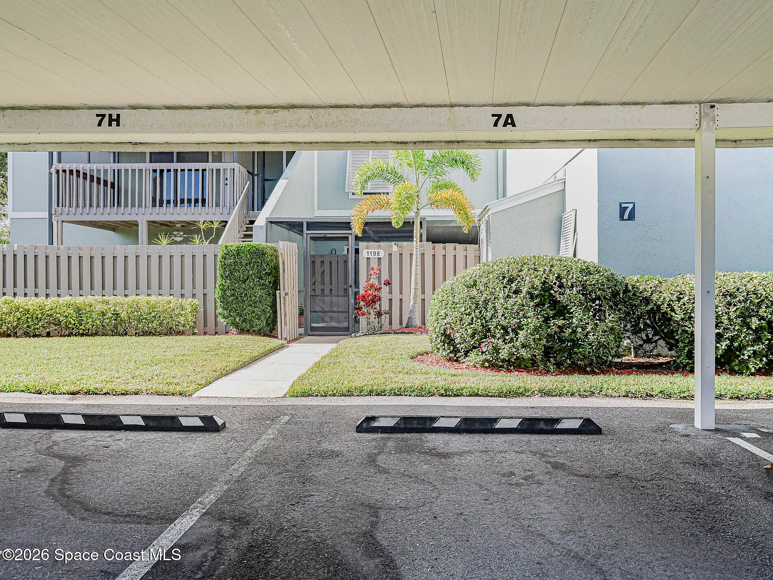 2 bed, 2.0 bath, 960 sqft, $1,800 — Photo 4