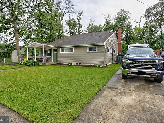4th image of 109 Saint James Dr