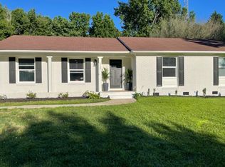 5700 Alanhurst Pl, Charlotte, NC 28217