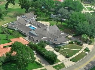 2924 Green Tee Dr, Pearland, TX 77581