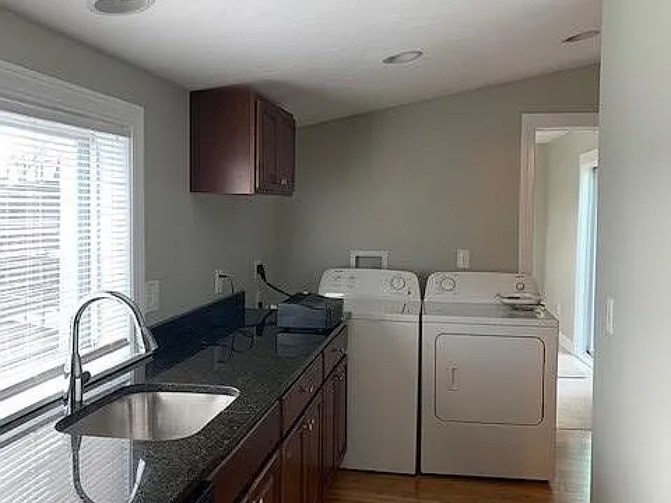 1st image of 28 Railroad Ave APT 3
