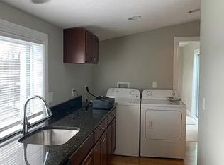 28 Railroad Ave APT 3, Beverly, MA 01915