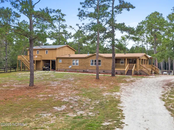 279 Deer Track Drive, Burgaw, NC 28425