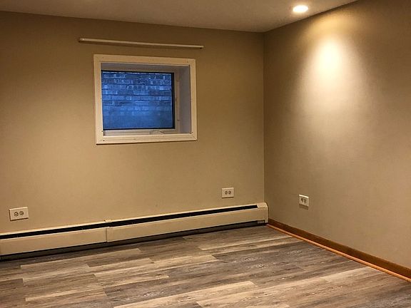 2nd image of 1846 Oak Park Ave #B