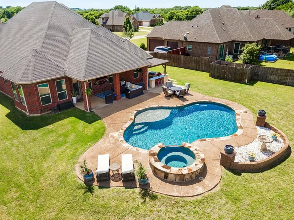 958 Prairie Timber Rd, Burleson, TX 76028