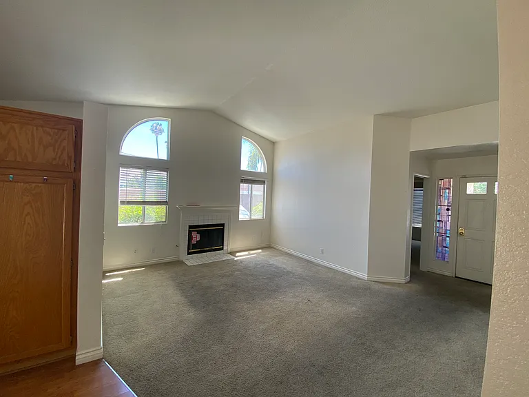 2100 Glenwood Ave — Photo 10
