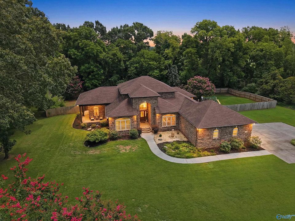 1st image of 366 Forest Home Dr