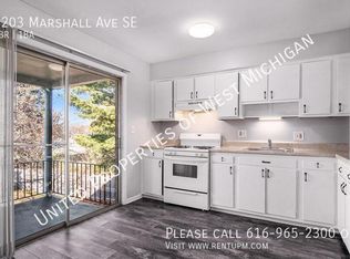 3203 Marshall Ave SE, Grand Rapids, MI