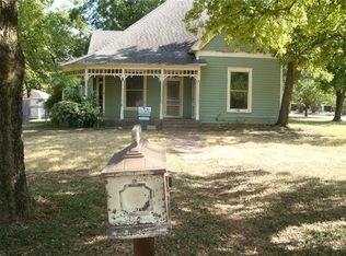 619 W Heard St, Cleburne, TX 76033