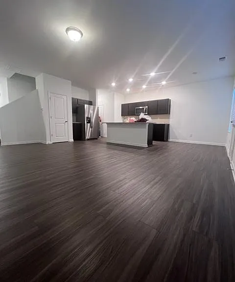 1427 Ben Park Way — Photo 3
