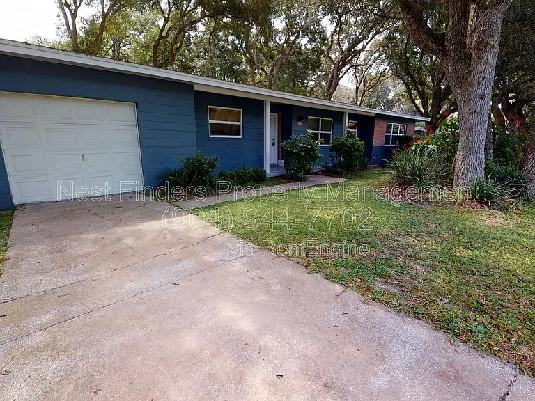 1365 Seminole Rd — Photo 2