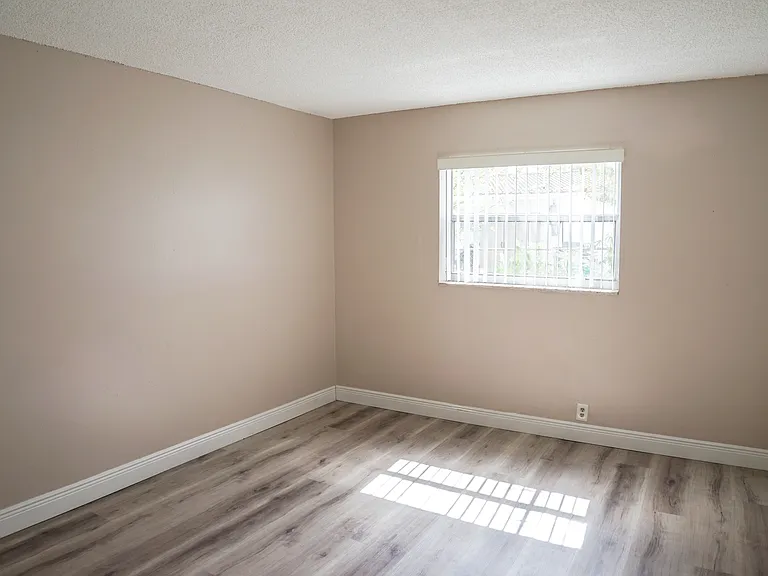 4280 Woodside Dr #12 — Photo 13