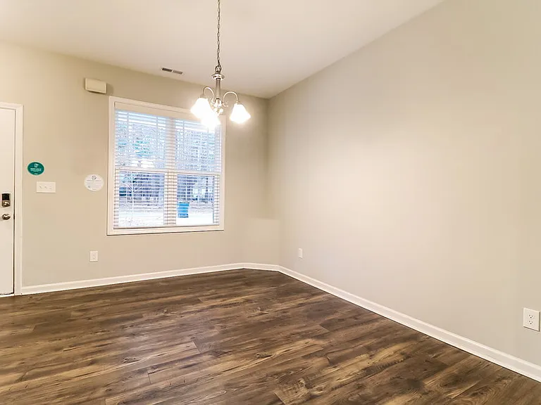 155 Oakdale Ave — Photo 5
