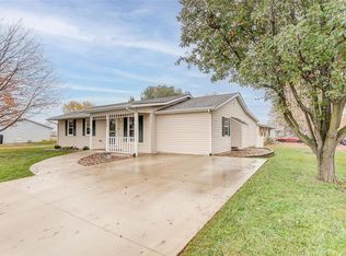 226 Perrottet Dr, Mascoutah, IL