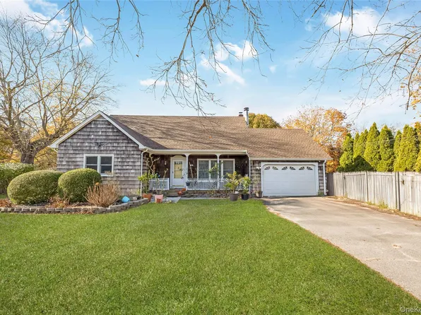 18 Atlantic Avenue, East Moriches, NY 11940