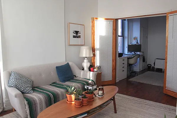 Rented by 50 Stanhope LLC | media 13