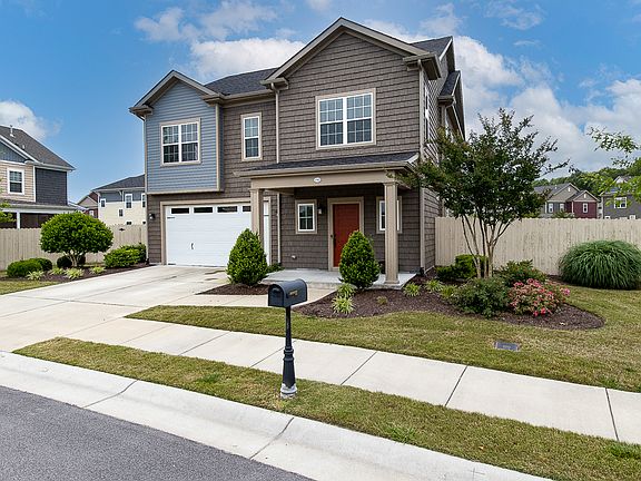 2nd image of 1945 Bexley Ln