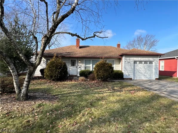 6824 Oakwood Rd, Parma Heights, OH 44130