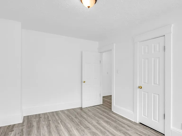 14601 Benwood Ave — Photo 9
