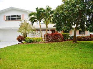 570 Dolphin Ave SE, Saint Petersburg, FL 33705
